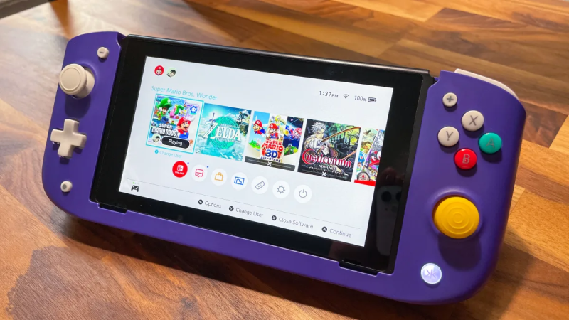 Close-up of the Nitro Deck, a handheld pro controller for Nintendo Switch