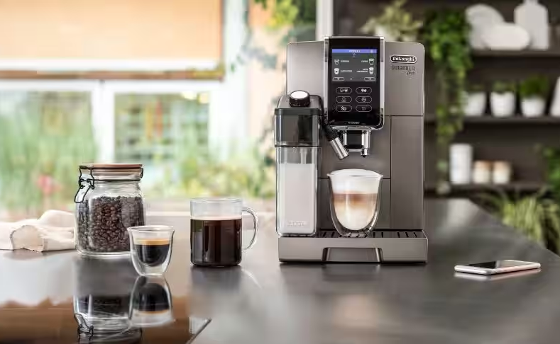Front view of the De'Longhi Dinamica Plus connected coffee machine.