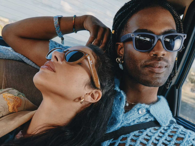 Ray-Ban Smart Glasses: Iconic Style & Technology