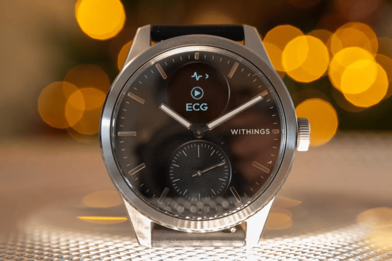 Withings ScanWatch 2 displaying the ECG feature on its screen.